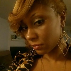 Meet your Posher, Sunshine